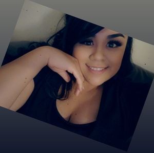 Meet your Posher, Damaris